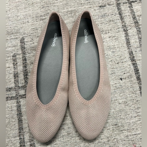 Allbirds Tan Flats Elegant Minimalist Design 10.5 - Picture 1 of 5
